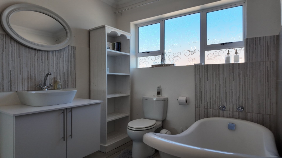 7 Bedroom Property for Sale in Stilbaai Wes Western Cape